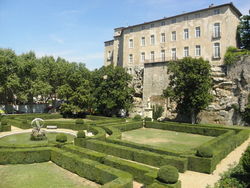 Visitez les châteaux de la Provence verte